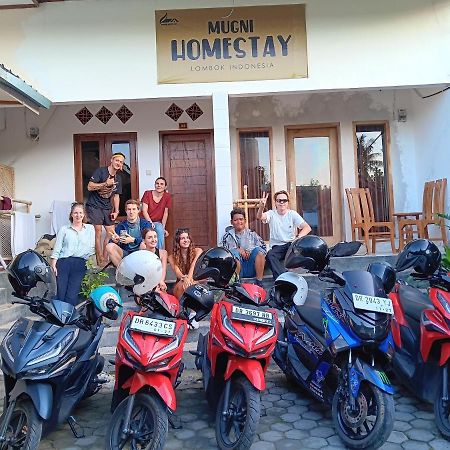 Mugeni Homestay Senggigi Exterior photo