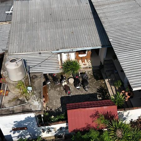 Mugeni Homestay Senggigi Exterior photo